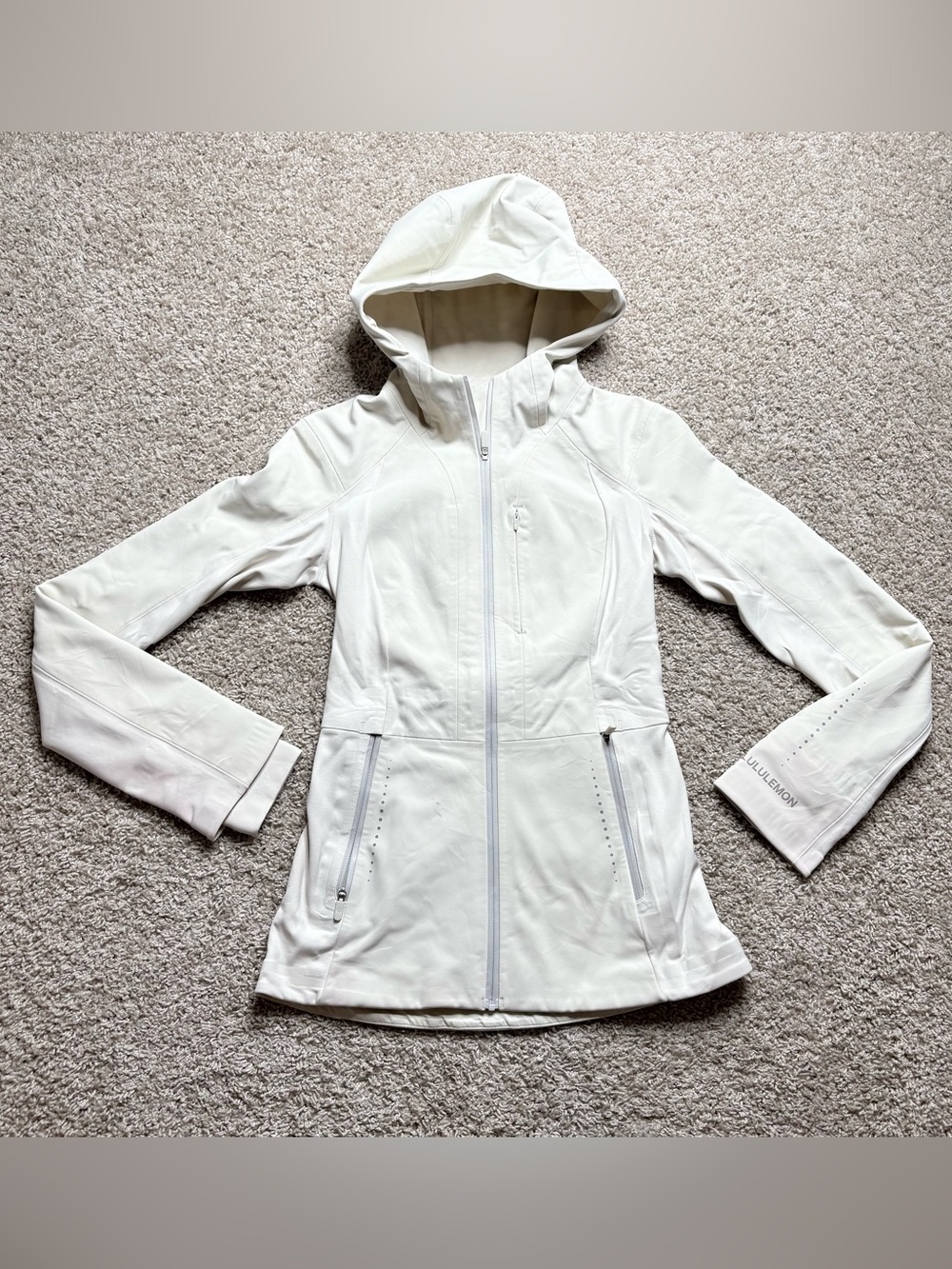 Lululemon Cross Chill Jacket *RepelShell